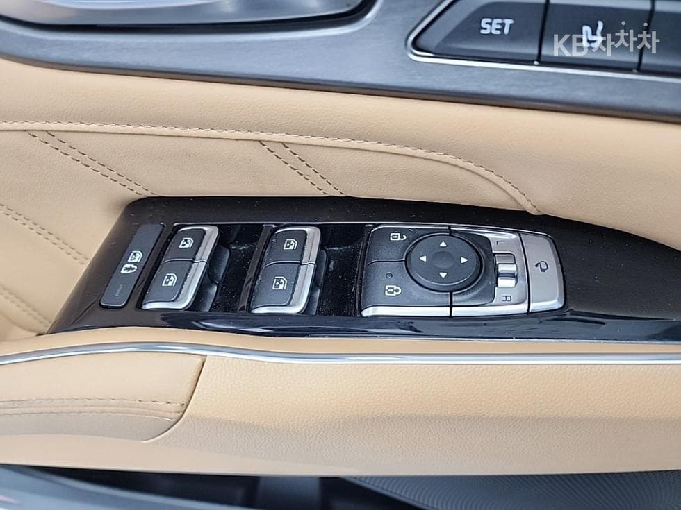 Киа The New (фейслифт) Sorento MQ42.2 Дизел AWD Signature - 8