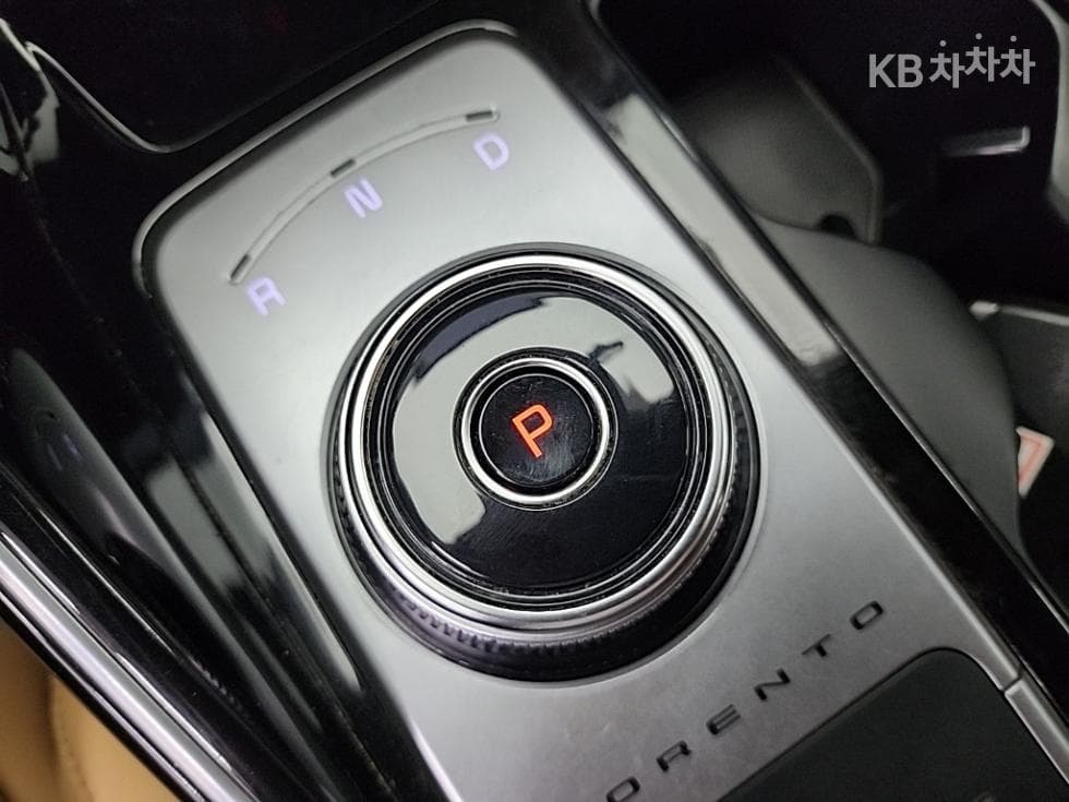 Киа The New (фейслифт) Sorento MQ42.2 Дизел AWD Signature - 10