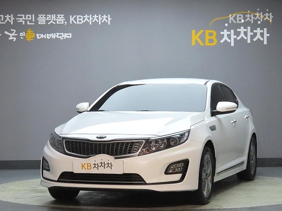 Kia K5 Hybrid 500H Prestige - Image 1