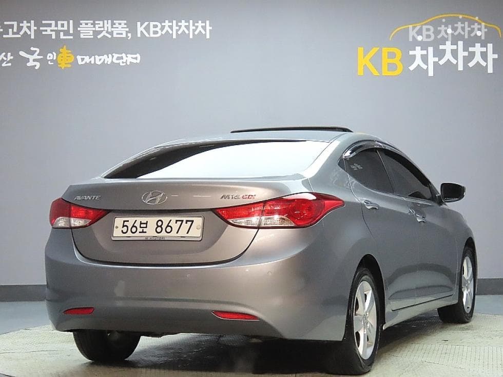 Hyundai Avante (Elantra)MDM16 GDi PREMIER - 2