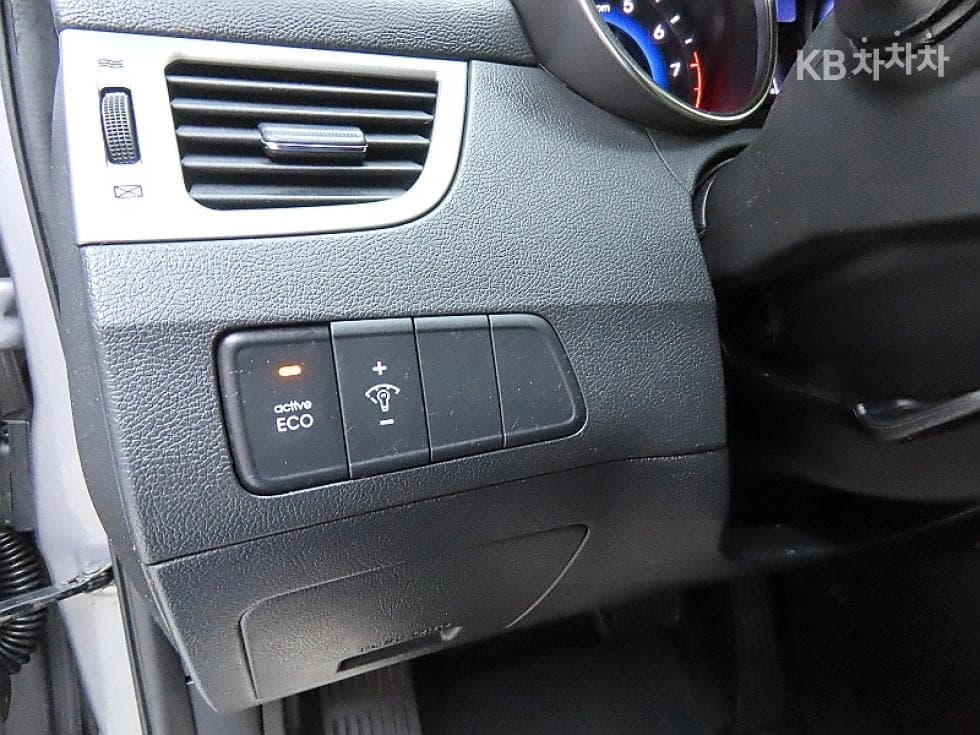 Hyundai Avante (Elantra)MDM16 GDi PREMIER - 12