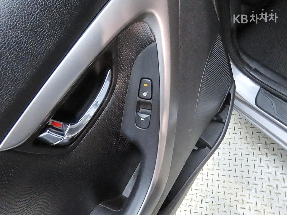 Hyundai Avante (Elantra)MDM16 GDi PREMIER - 18