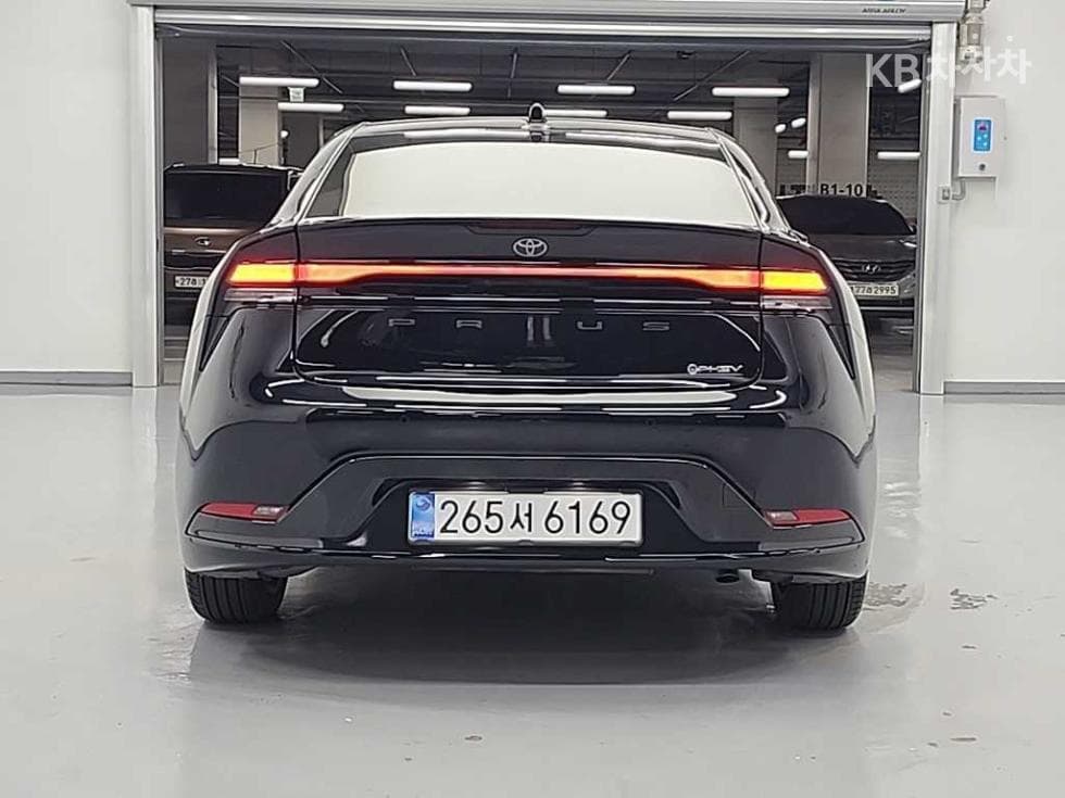 Toyota Prius(XW60)2.0 PHEV XSE - 3