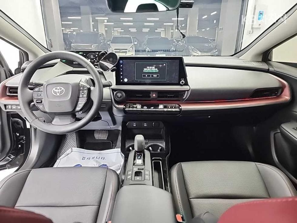 Toyota Prius(XW60)2.0 PHEV XSE - 7