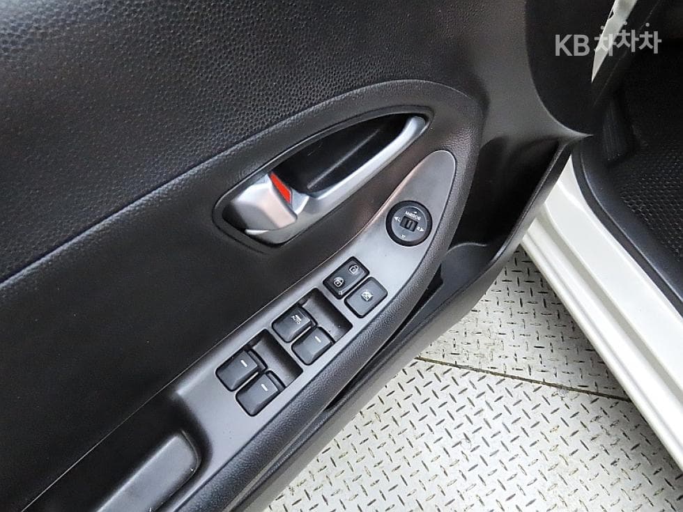 Kia all new Morning / PicantoLuxury - 12