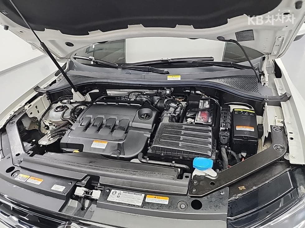 Volkswagen The New (фейслифт) Tiguan2.0 Турбо Дизел Инжекция Premium - 5