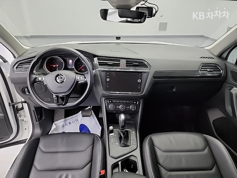 Volkswagen The New (фейслифт) Tiguan2.0 Турбо Дизел Инжекция Premium - 7