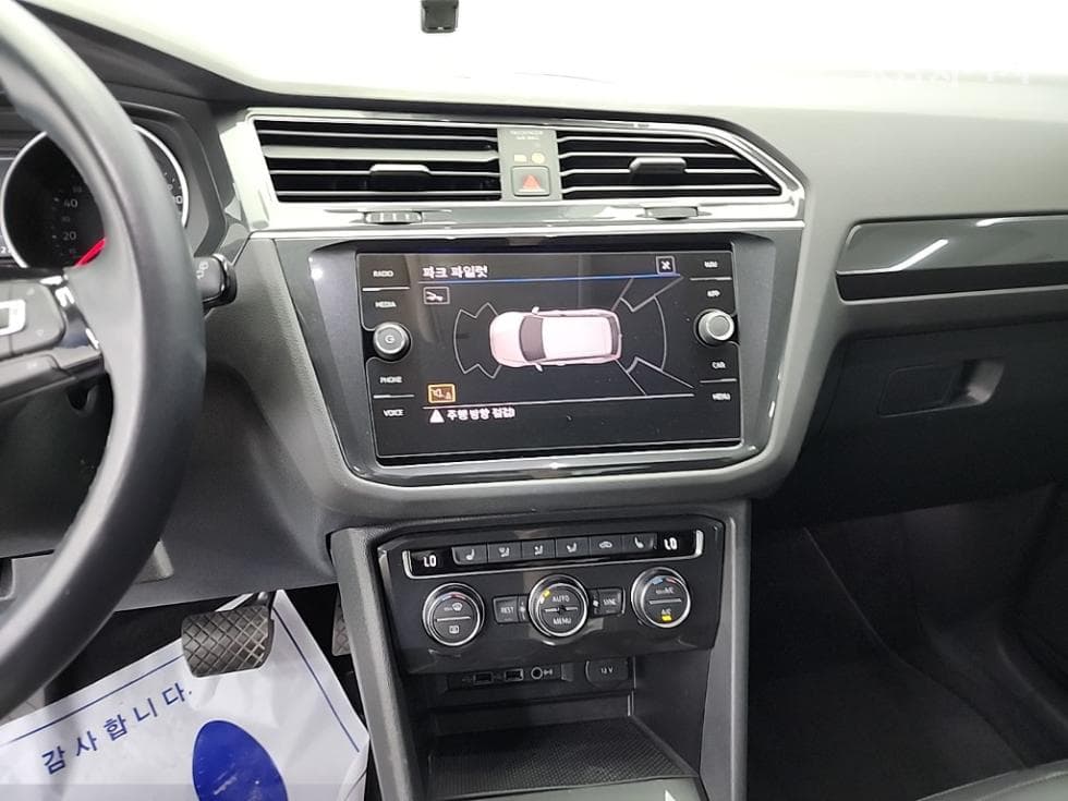 Volkswagen The New (фейслифт) Tiguan2.0 Турбо Дизел Инжекция Premium - 10