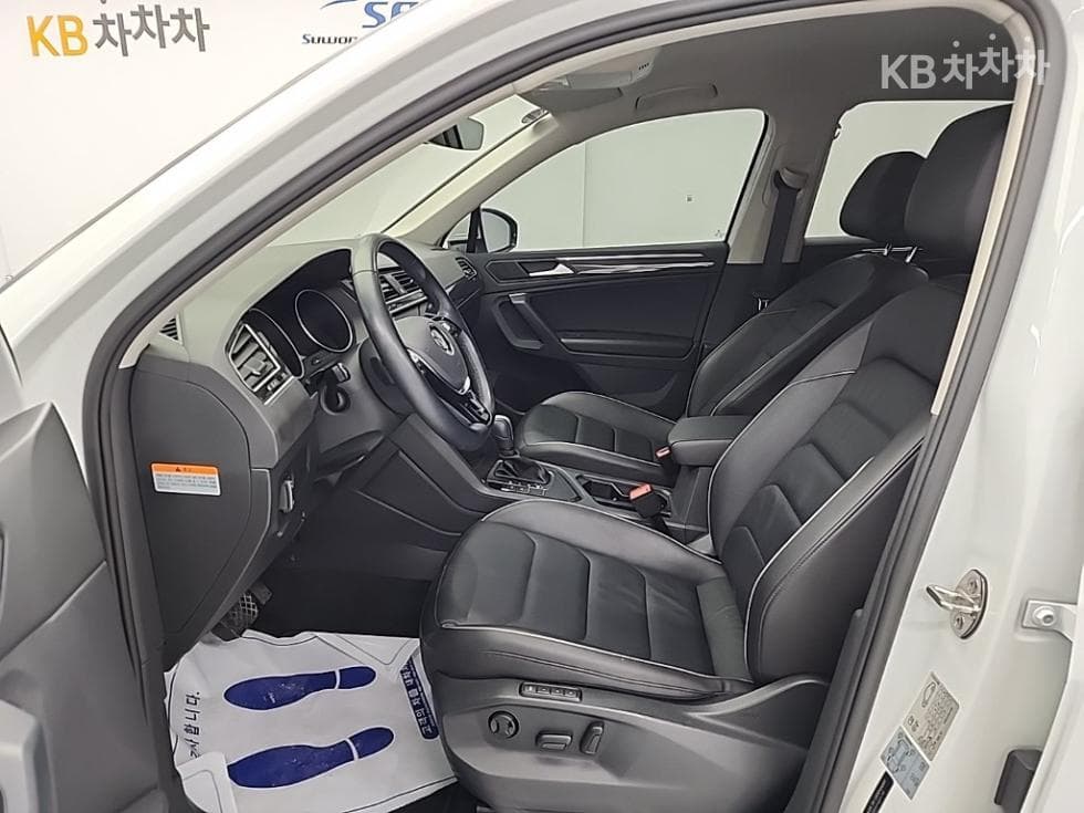 Volkswagen The New (фейслифт) Tiguan2.0 Турбо Дизел Инжекция Premium - 11