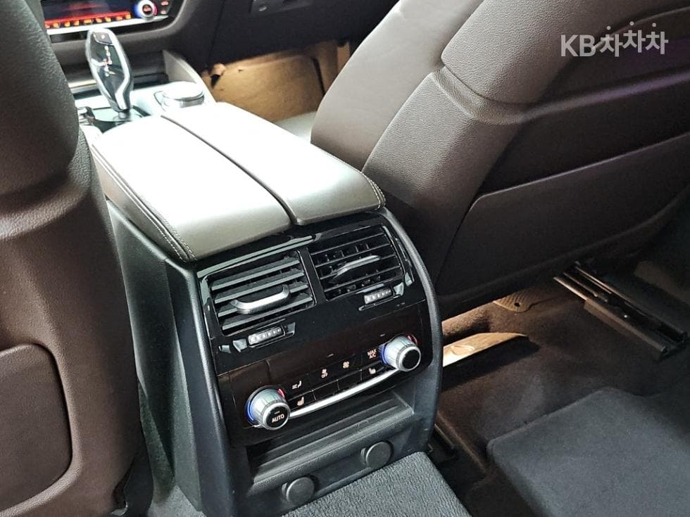 BMW Gran Turismo6 Series GT 630d xDrive Luxury Line - 13