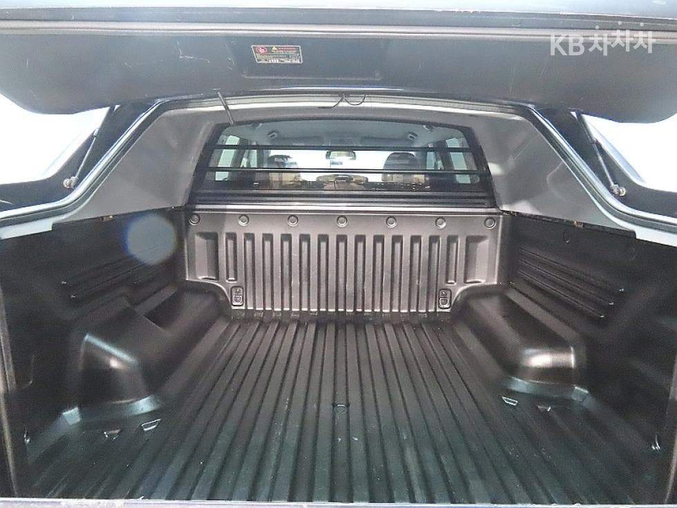 КейДжи Мобилити Rexton 스포츠2.2 4x4 Престиж - 19
