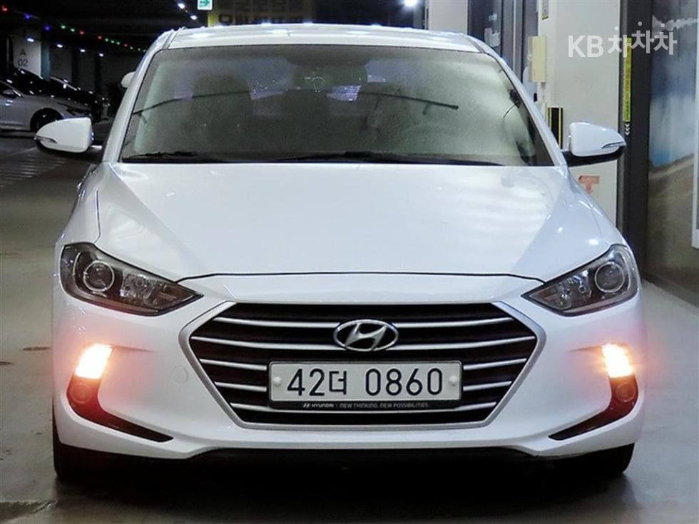Хюндай Avante (Elantra)AD1.6 e-VGT Смарт Специал (специален признак/издание) - 2