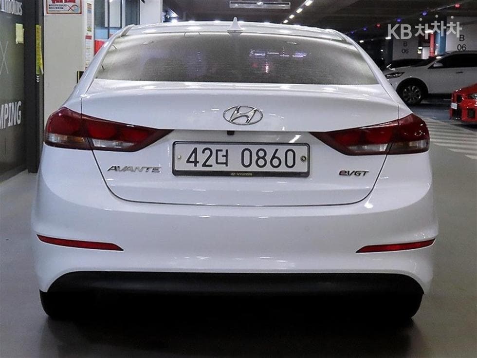 Хюндай Avante (Elantra)AD1.6 e-VGT Смарт Специал (специален признак/издание) - 5
