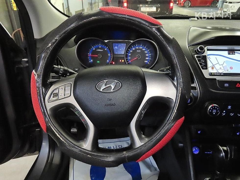 Хюндай Нов Туксон ixДизел(e-VGT)2WD Смарт Специал (специален признак/издание) - 8