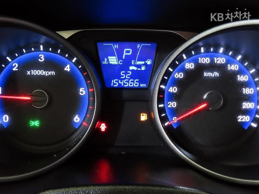 Хюндай Нов Туксон ixДизел(e-VGT)2WD Смарт Специал (специален признак/издание) - 9