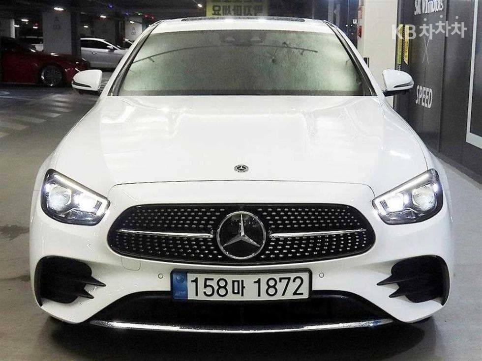 Mercedes-Benz E-Клас (W213) E220d 4MATIC AMG Line - Image 1
