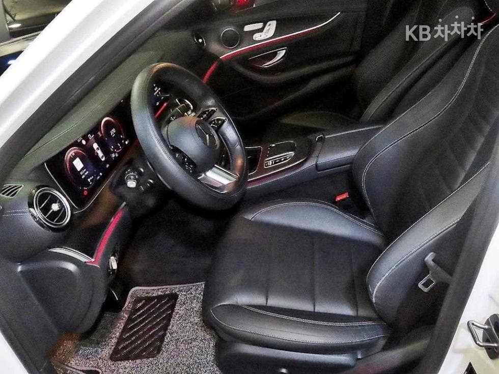 Mercedes-Benz E-Клас (W213)E220d 4MATIC AMG Line - 6
