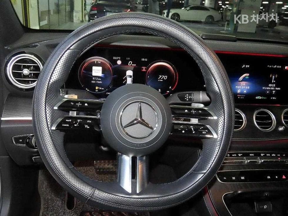 Mercedes-Benz E-Клас (W213)E220d 4MATIC AMG Line - 8