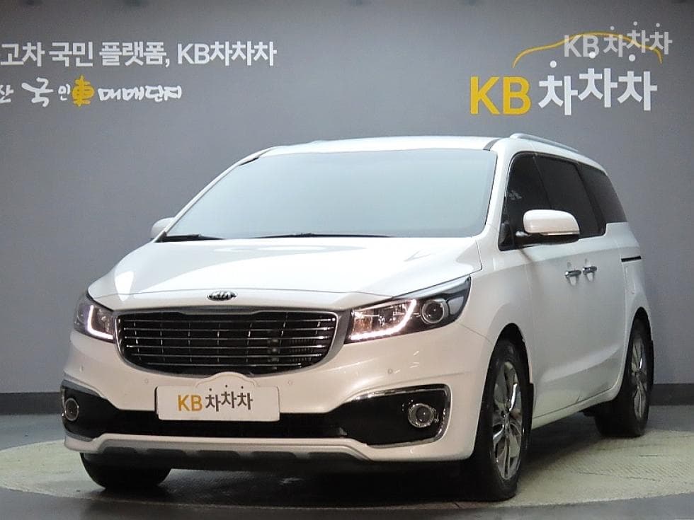 Kia All New Carnival 9-seater 2.2 Diesel Prestige - Image 1