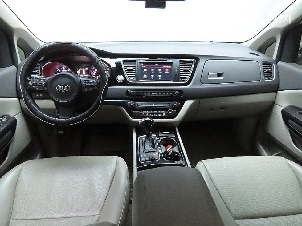 Kia All New Carnival9-seater 2.2 Diesel Prestige - 6