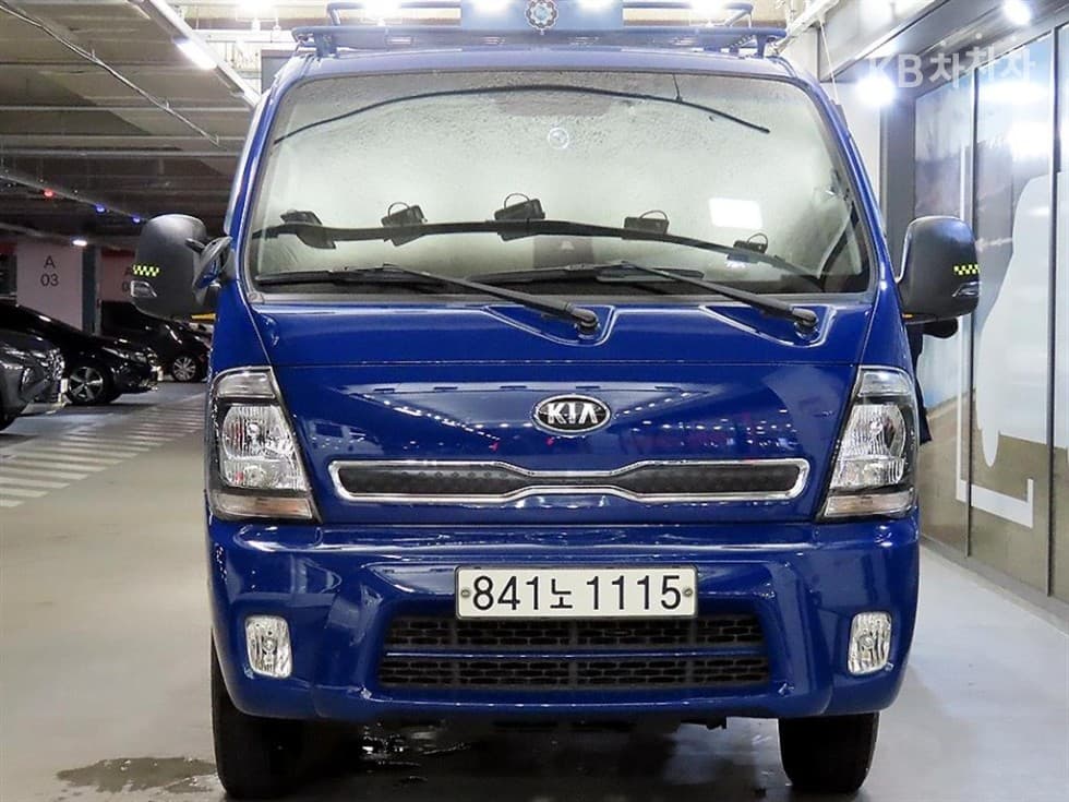 Киа The New (фейслифт) Бонго 3 (лек)1 тон Королевска кабина Удължено междуосие 2WD GLS - 2