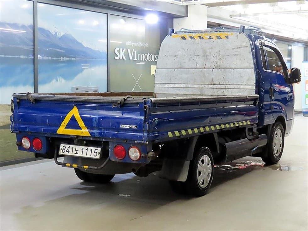 Киа The New (фейслифт) Бонго 3 (лек)1 тон Королевска кабина Удължено междуосие 2WD GLS - 4