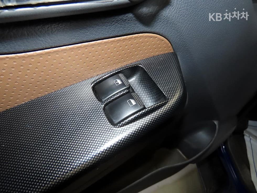 Киа The New (фейслифт) Бонго 3 (лек)1 тон Королевска кабина Удължено междуосие 2WD GLS - 13