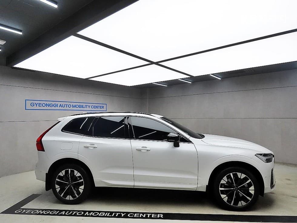 Volvo XC60 Второ поколениеB5 Ultra - 2