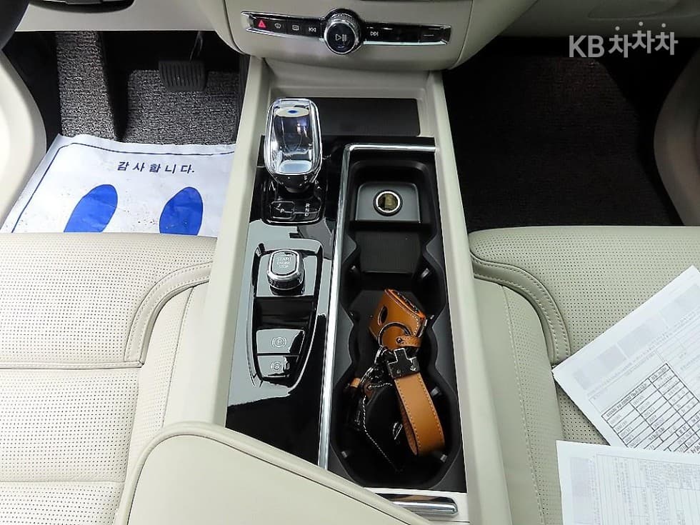 Volvo XC60 Второ поколениеB5 Ultra - 10