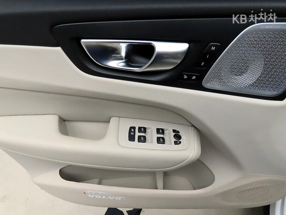 Volvo XC60 Второ поколениеB5 Ultra - 11