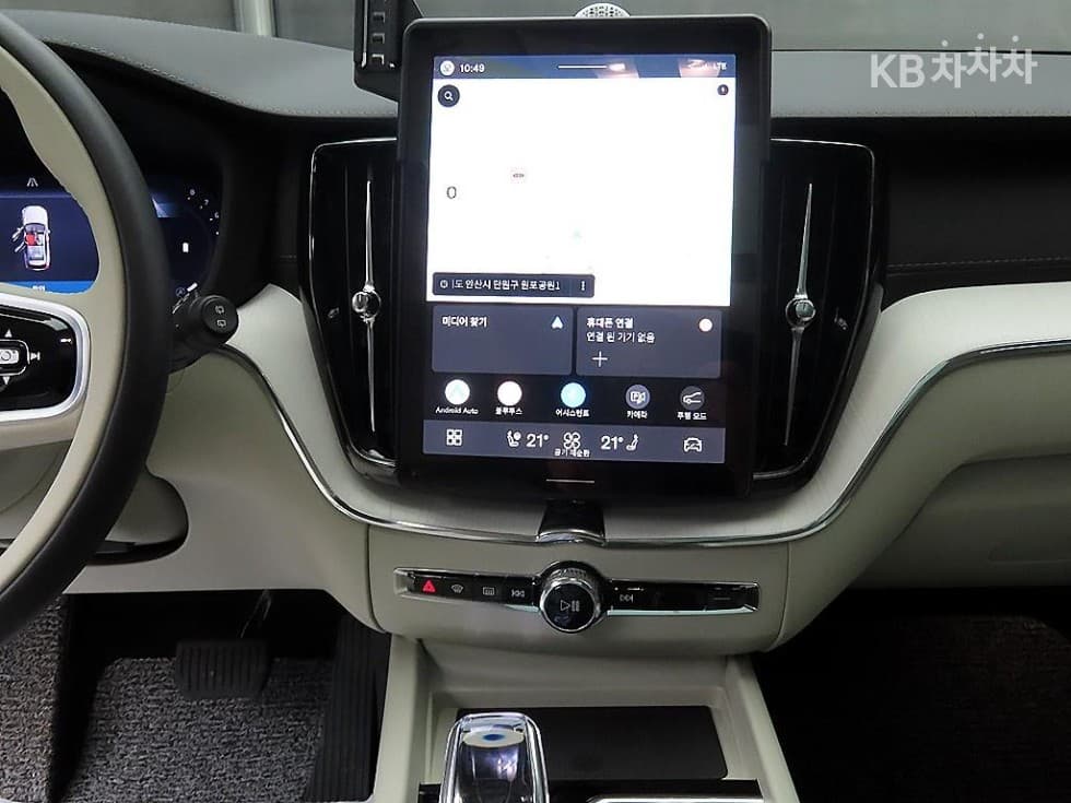 Volvo XC60 Второ поколениеB5 Ultra - 12