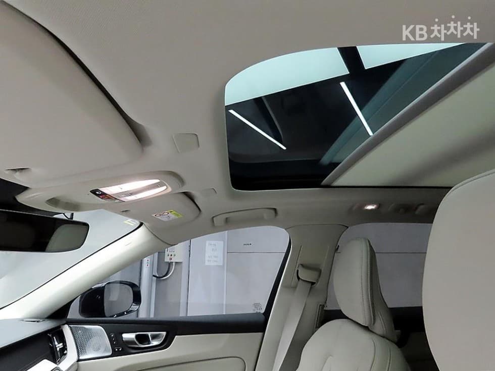 Volvo XC60 Второ поколениеB5 Ultra - 15