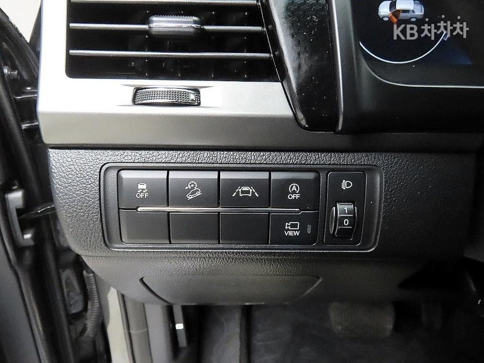 KG Mobility The New (facelift) Rexton Sports Khan2.2 4WD Prestige - 13