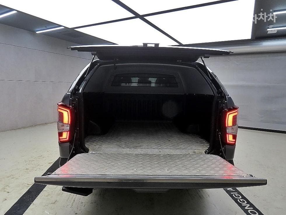 KG Mobility The New (facelift) Rexton Sports Khan2.2 4WD Prestige - 19
