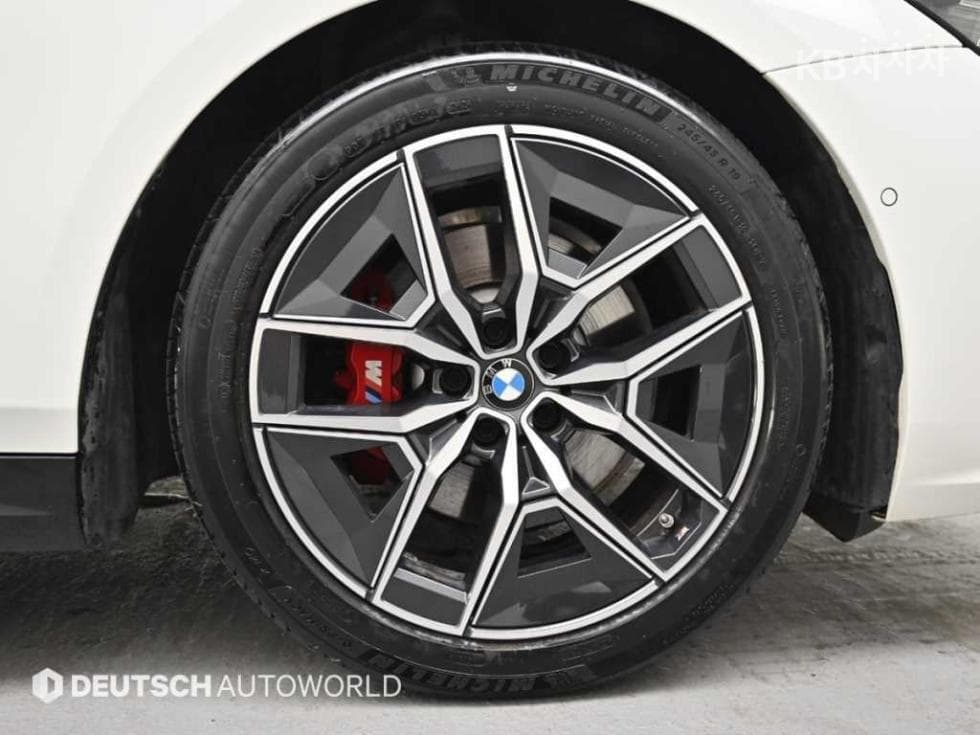 BMW Нов5 Серия(G60)520i M Sport - 5