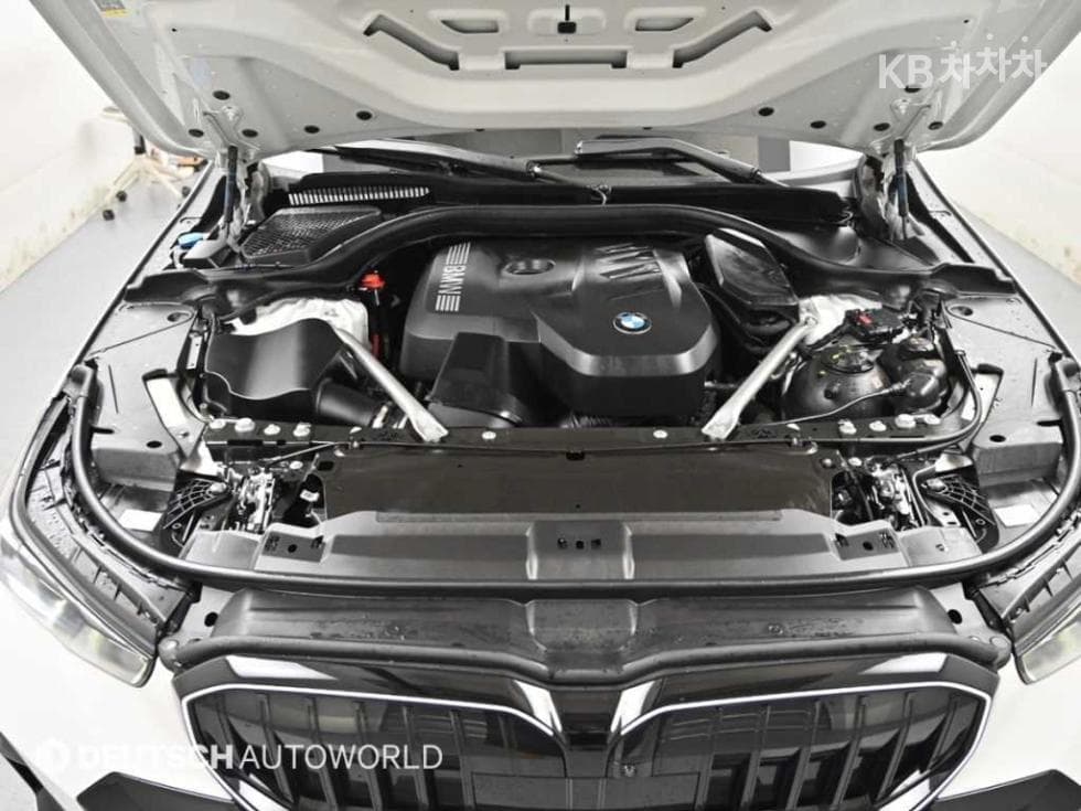 BMW Нов5 Серия(G60)520i M Sport - 6