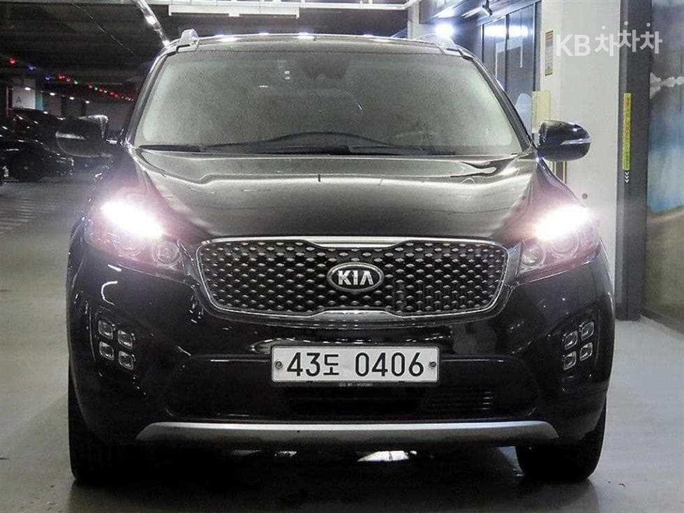 Киа All NewSorentoДизел 2.2 2WD Noblesse Специал (специален признак/издание) - 2