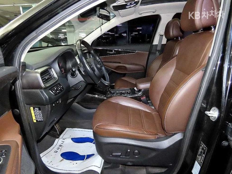 Киа All NewSorentoДизел 2.2 2WD Noblesse Специал (специален признак/издание) - 6