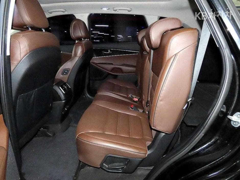 Киа All NewSorentoДизел 2.2 2WD Noblesse Специал (специален признак/издание) - 7