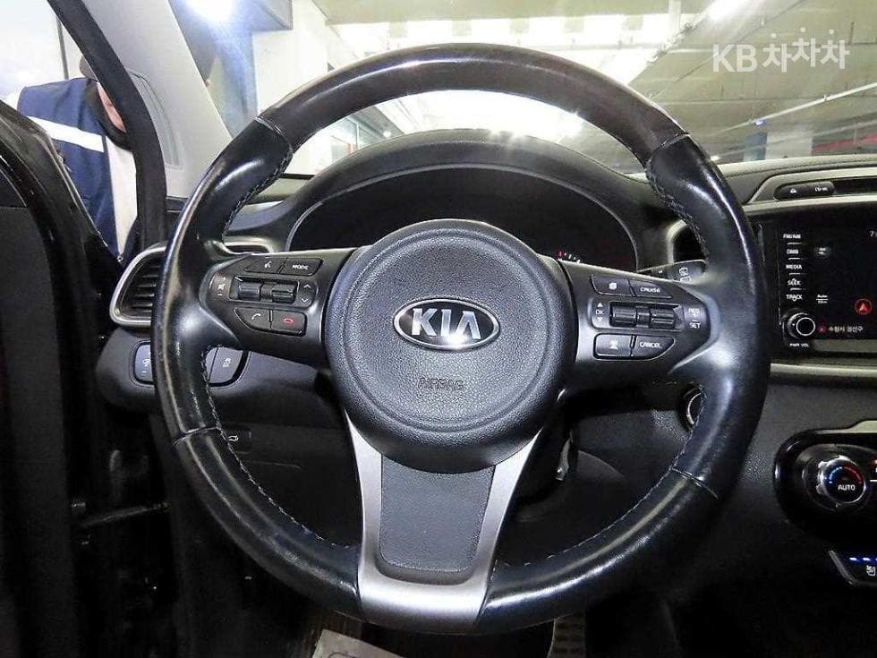 Киа All NewSorentoДизел 2.2 2WD Noblesse Специал (специален признак/издание) - 8