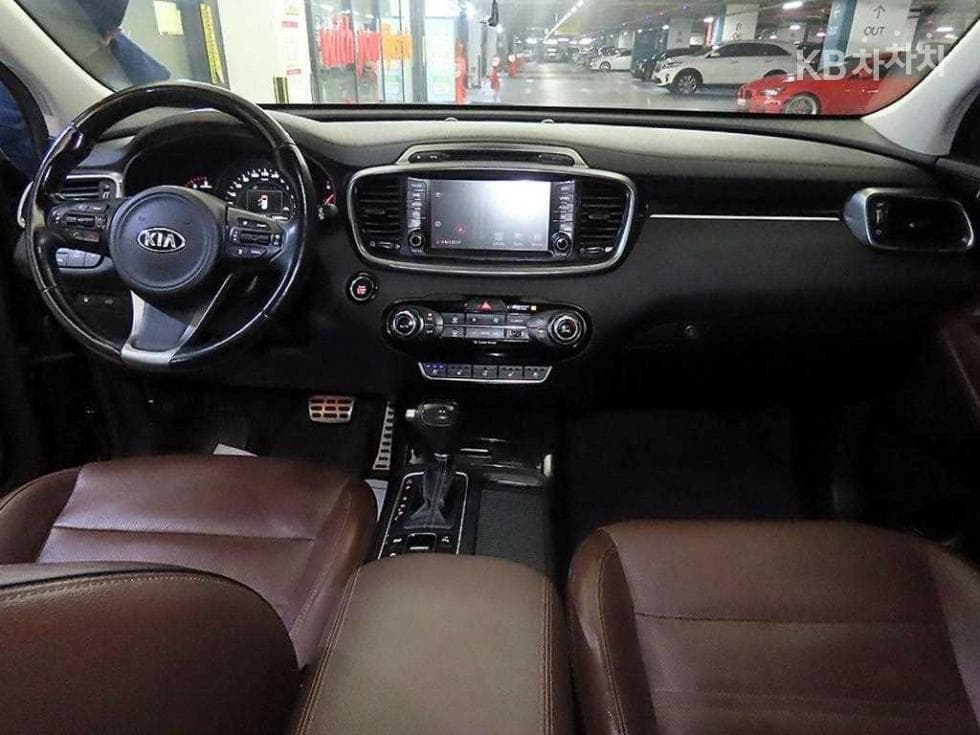 Киа All NewSorentoДизел 2.2 2WD Noblesse Специал (специален признак/издание) - 10