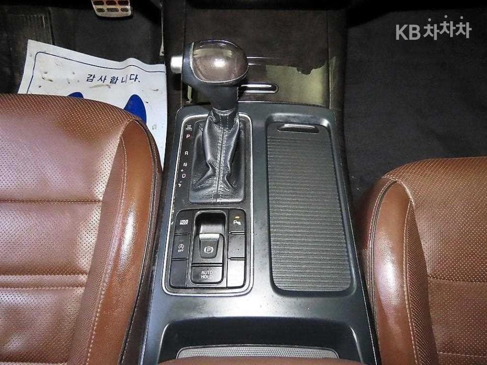 Киа All NewSorentoДизел 2.2 2WD Noblesse Специал (специален признак/издание) - 12