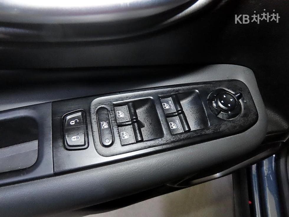 지프 레니게이드1.3 Limited FWD - 13