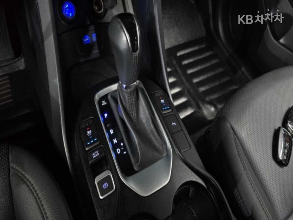 Хюндай Санта Фе The PrimeДизел Хонда R-двигател 2.0 дизел 2WD 5-местен Стойност Плюс - 7