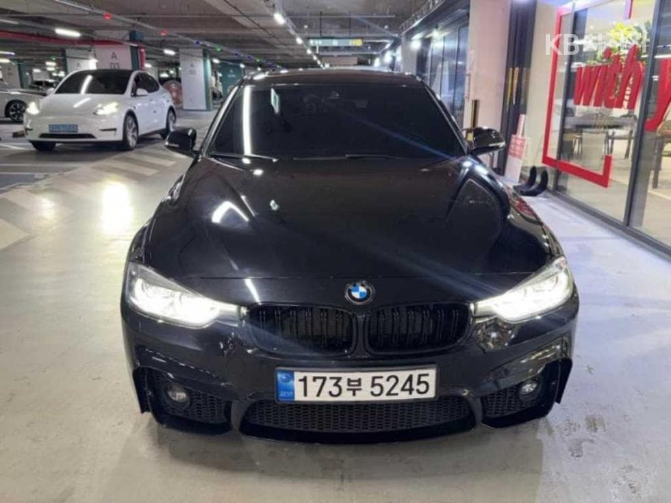BMW Нов3 Серия 330i F30 쉐도우 에디션 - Image 1
