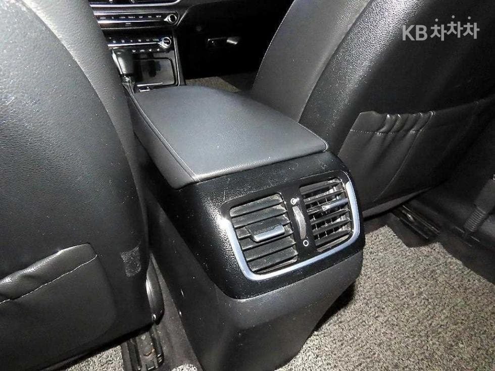Хюндай Grandeur (Azera)IGДизел 2.2 Premium Стандартен - 17
