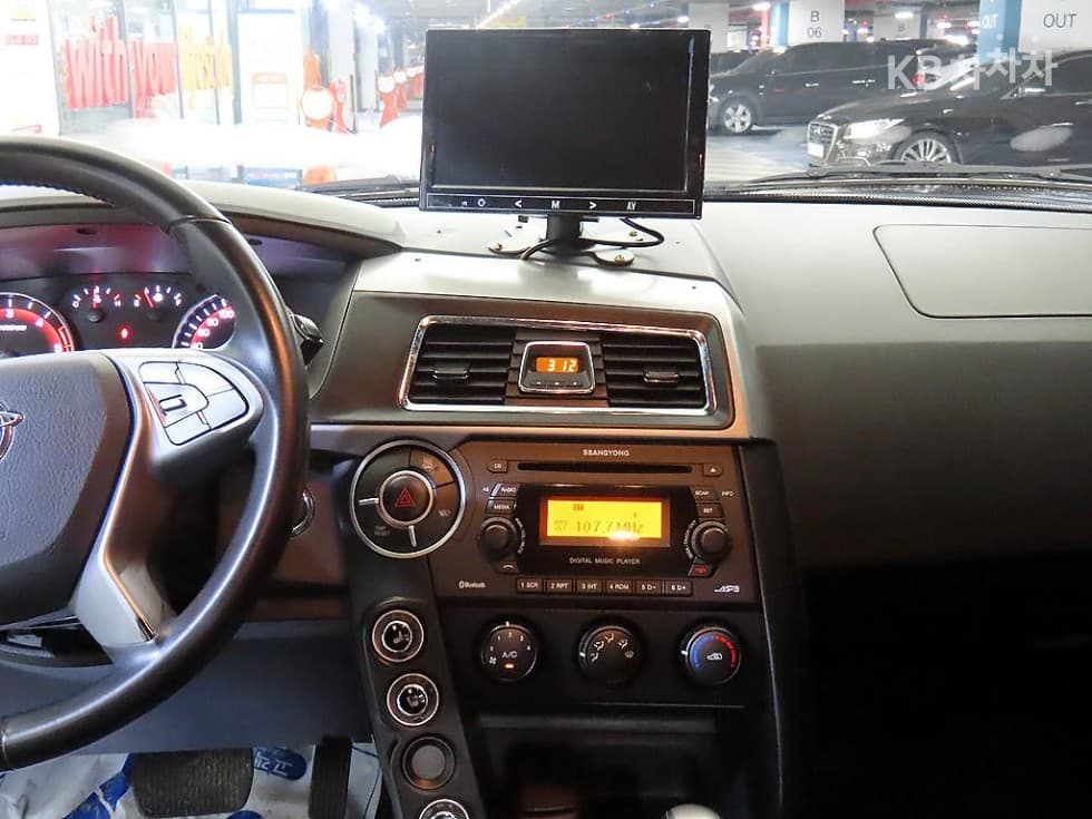 КейДжи Мобилити The New (фейслифт) Корандо Спорт (pickup variant)2.2 CX7 4x4 클럽 - 11