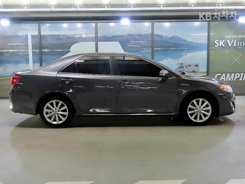 Toyota Нов Camry2.5L хибрид XLE - 3