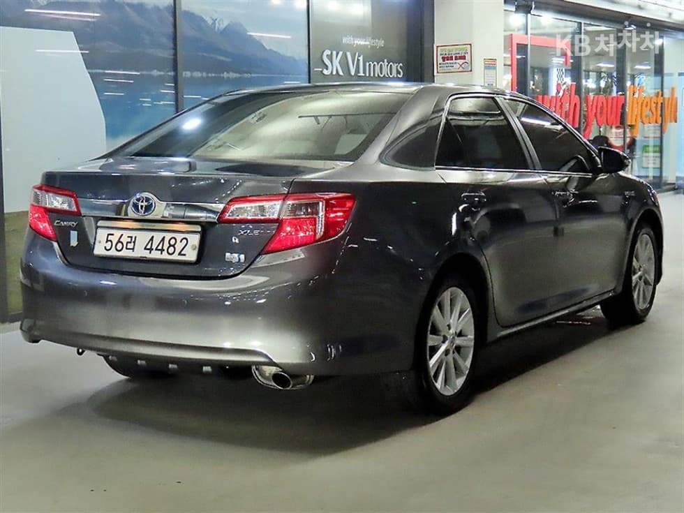 Toyota Нов Camry2.5L хибрид XLE - 4