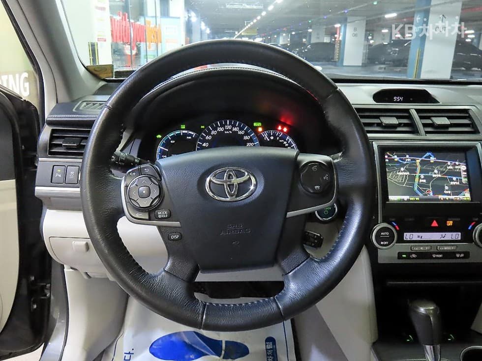 Toyota Нов Camry2.5L хибрид XLE - 8